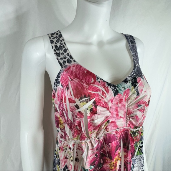Kiara Sleeveless V-Neck Leopard Print & Floral Dress - Picture 2 of 6